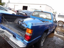 1992 MITSUBISHI PICK UP BLUE STD CAB 2.4L MT 2WD 193885